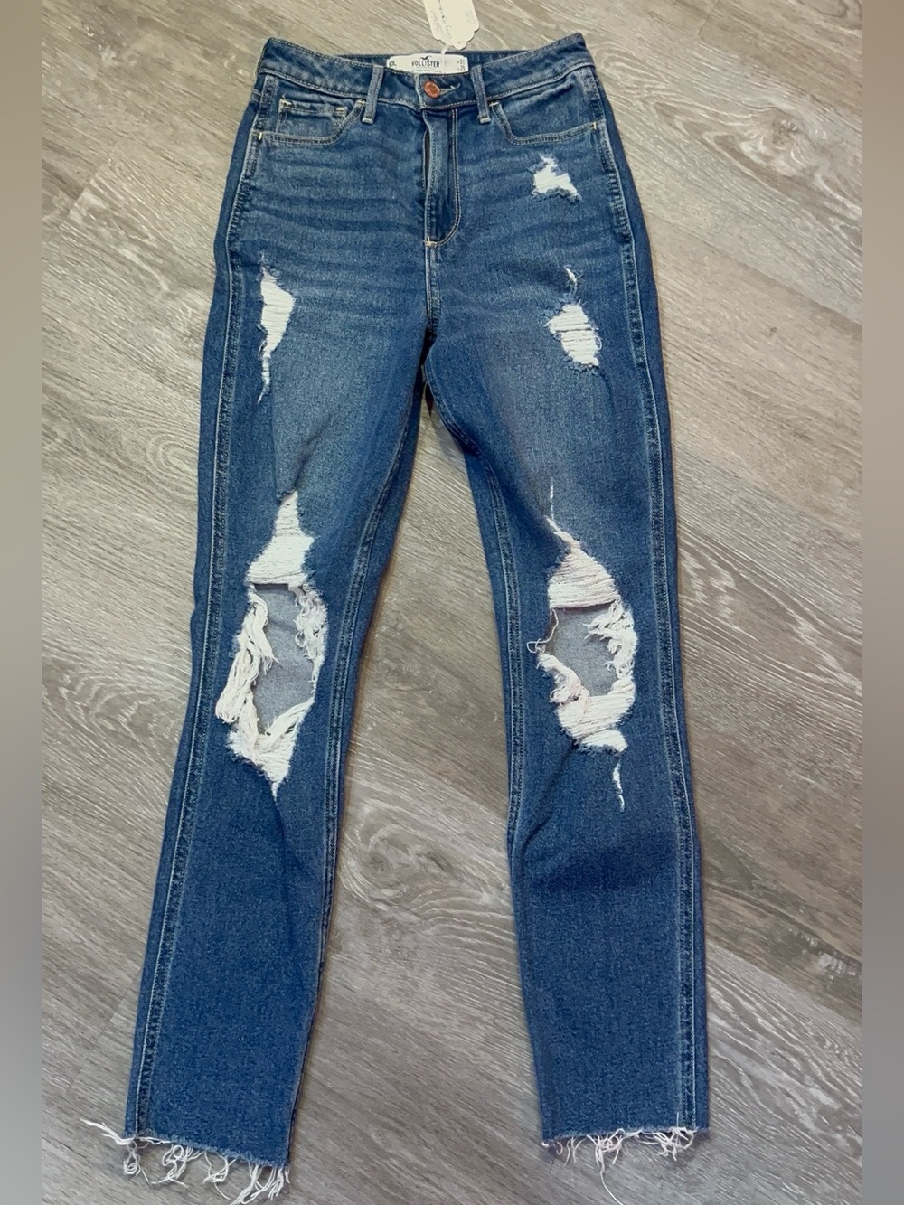 Hollister Curvy High-Rise Mom Jeans 00L